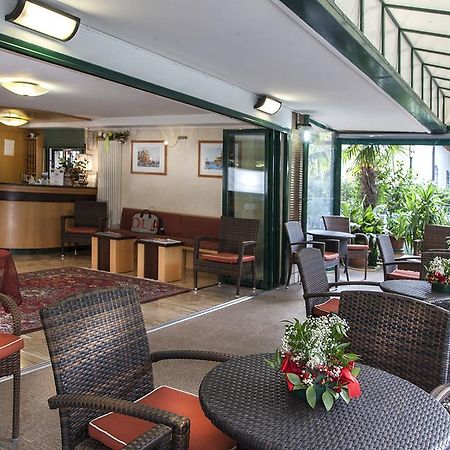 Hotel Verdemare リミニ エクステリア 写真