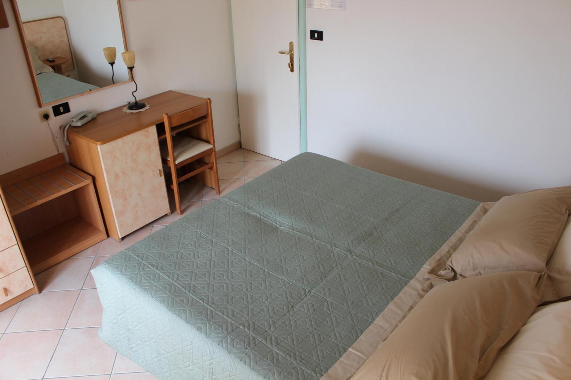 Hotel Verdemare リミニ 部屋 写真