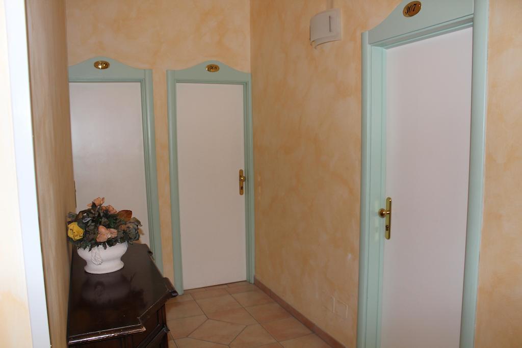 Hotel Verdemare リミニ エクステリア 写真